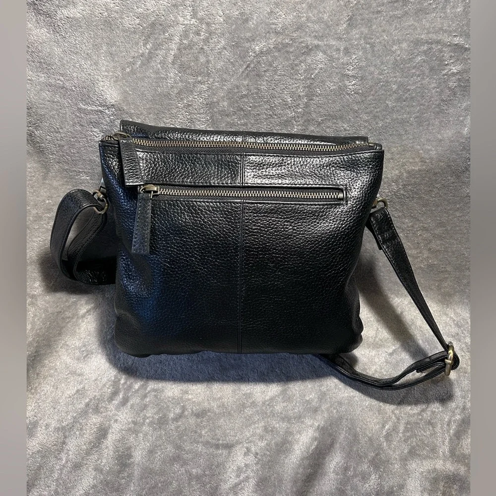 Latico Leather Co. Pebbled Leather Crossbody Messenger Bag - Picture 5 of 13